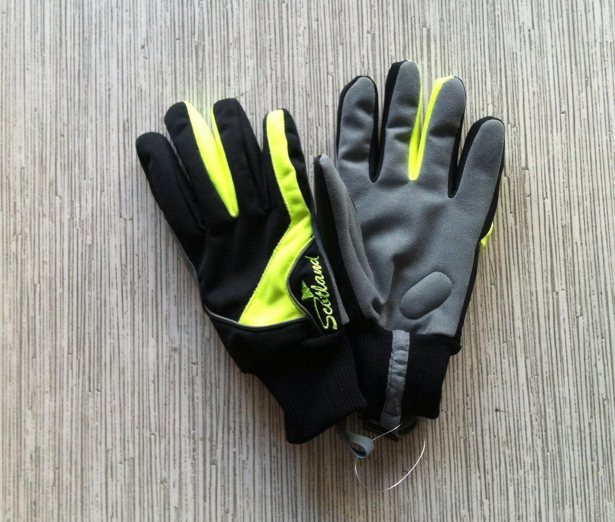 GUANTO SHELL